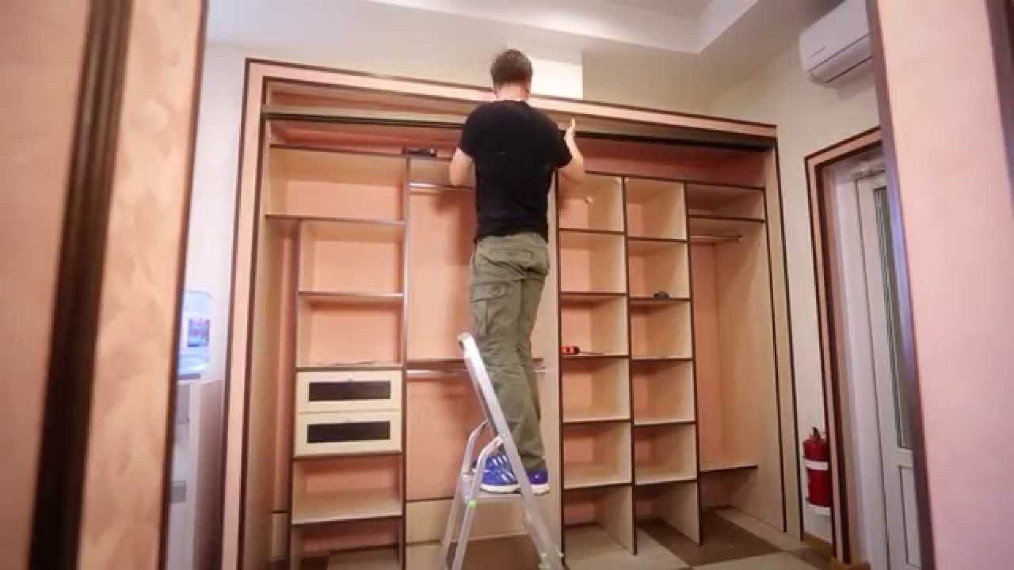 Разборка обеденного стола